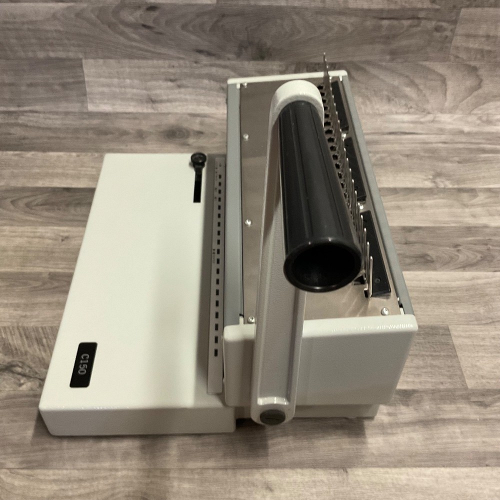 GBC CombBind C150 Heavy Duty Comb Binding Machine - EXCELLENT Condition