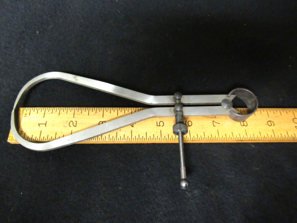 Marke Hirch 6-Inch Outside Caliper.