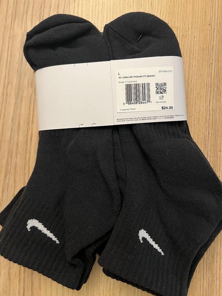 Nike everyday cushioned socks Large