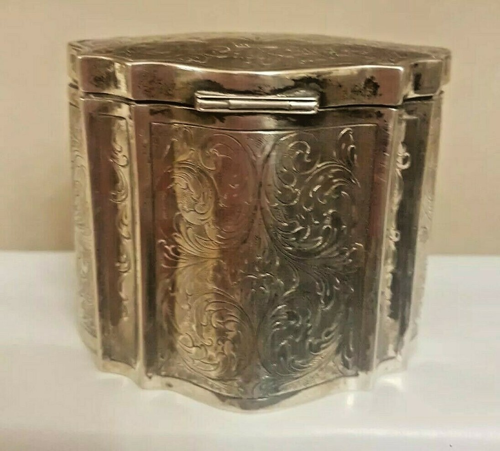 SILVER 800 ANTIQUE HAND CHISELED PUNCHED BOX