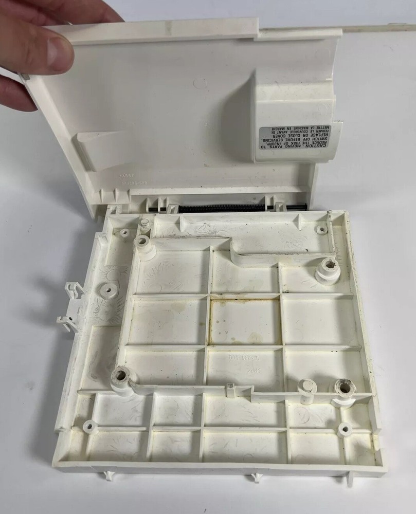 Singer Model 14SH764 Sewing Machine Intertek Front & Base Access Cover