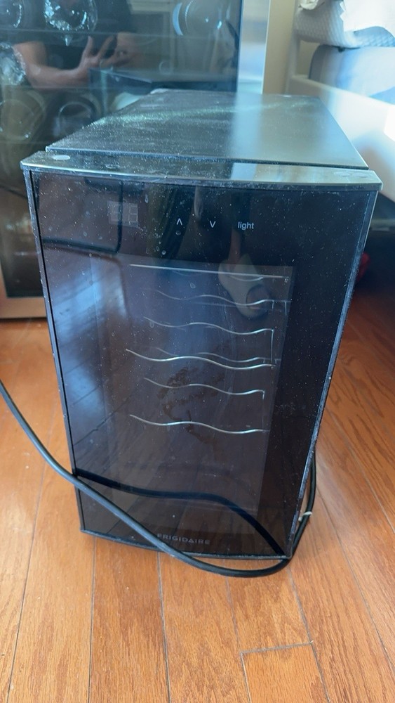 Frigidaire 8-Bottle Wine Fridge
