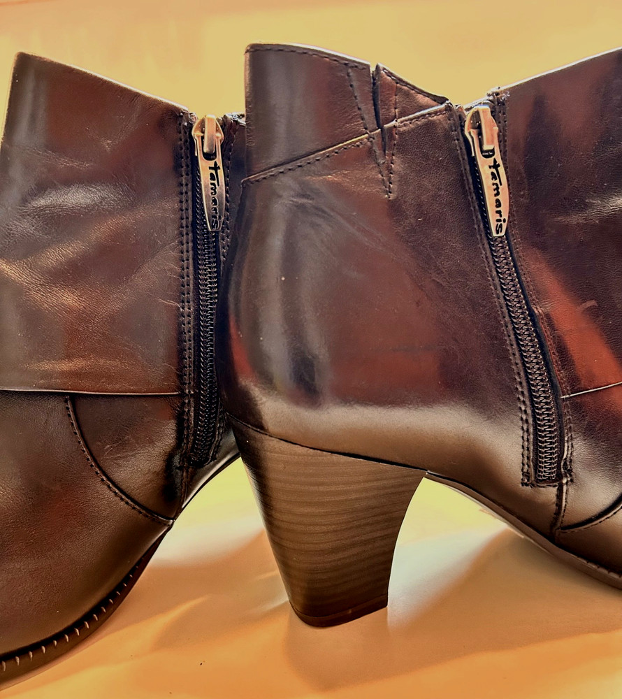 Tamaris Black Leather Booties, size 40