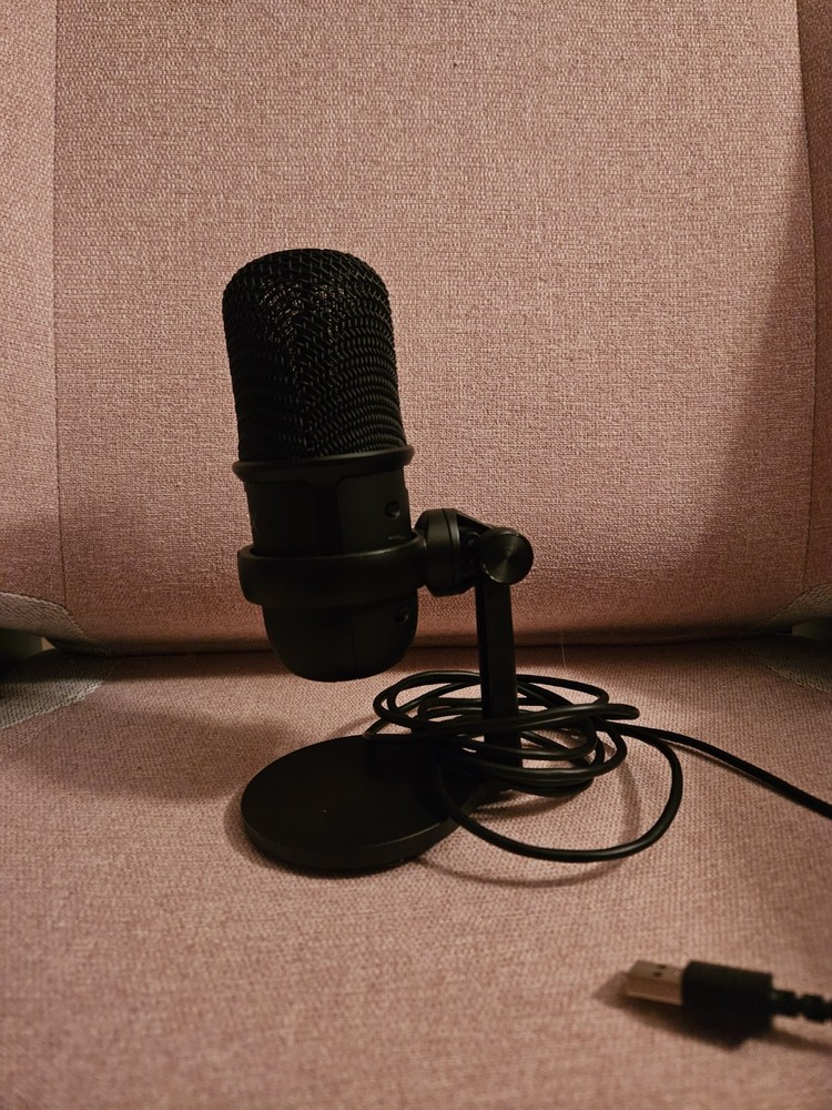 HyperX SoloCast USB Microphone Black, Mute Button, Adjustable Stand