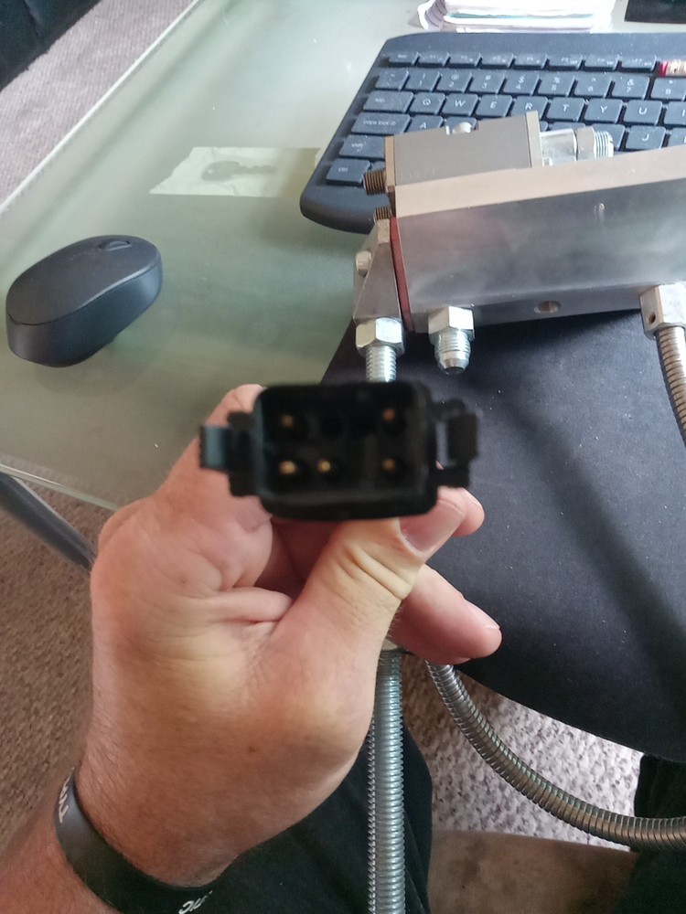 Zents / Nordson Applicator Head.