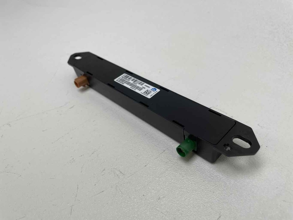 Antenna Control Module 68306857aa Fits 2018 - 2024 CHRYSLER PACIFICA
