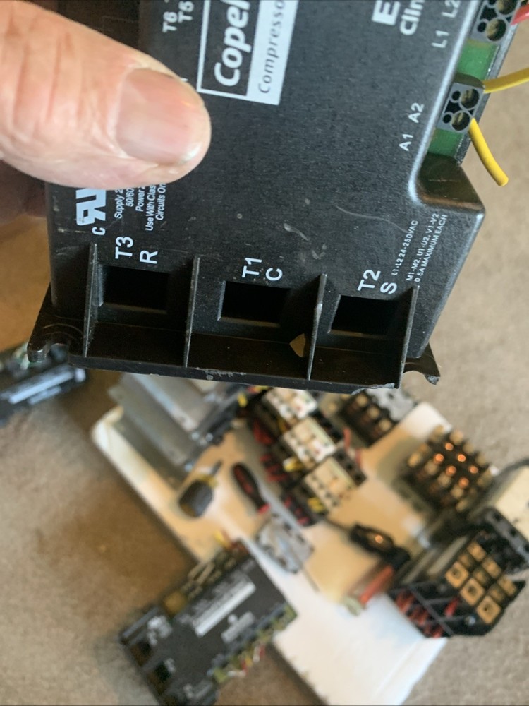 Emerson Copeland Scroll Digital Compressor Controller 543 0024 01 24Volt USED