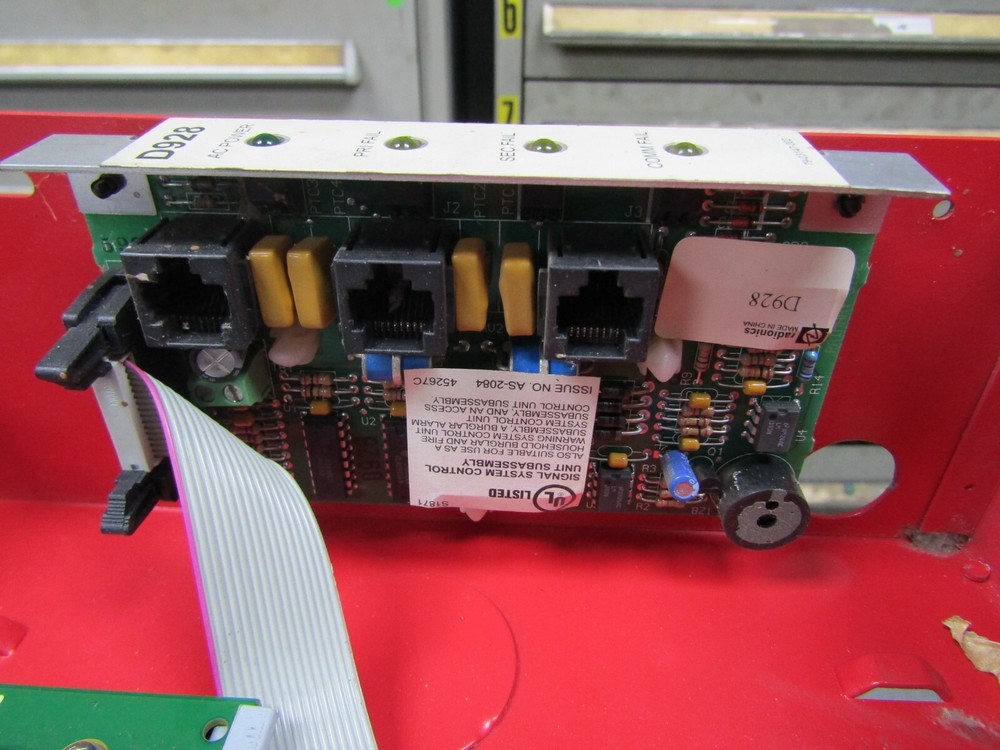 BOSCH PROTECTED PREMISES CONTROL PANEL W/ RADIONICS FIRE CONTROL PANEL D9412GV2