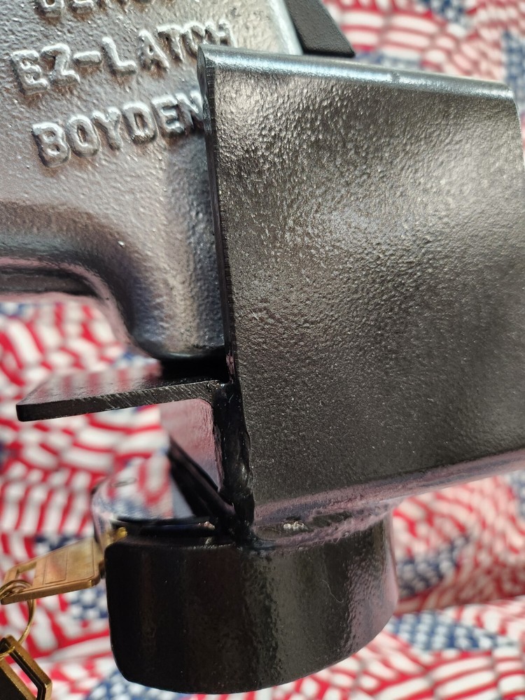 DEMCO STYLE EZ-LATCH COUPLER LOCK, FITS 2 " CAST COUPLERS ONLY