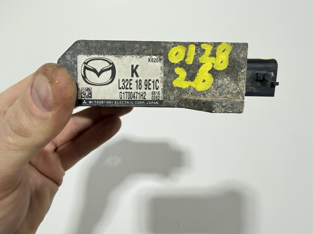 2006–2009 Mazda 3 TCM Transmission Control Module L32E-18-9E1C READ DESCRIPTION