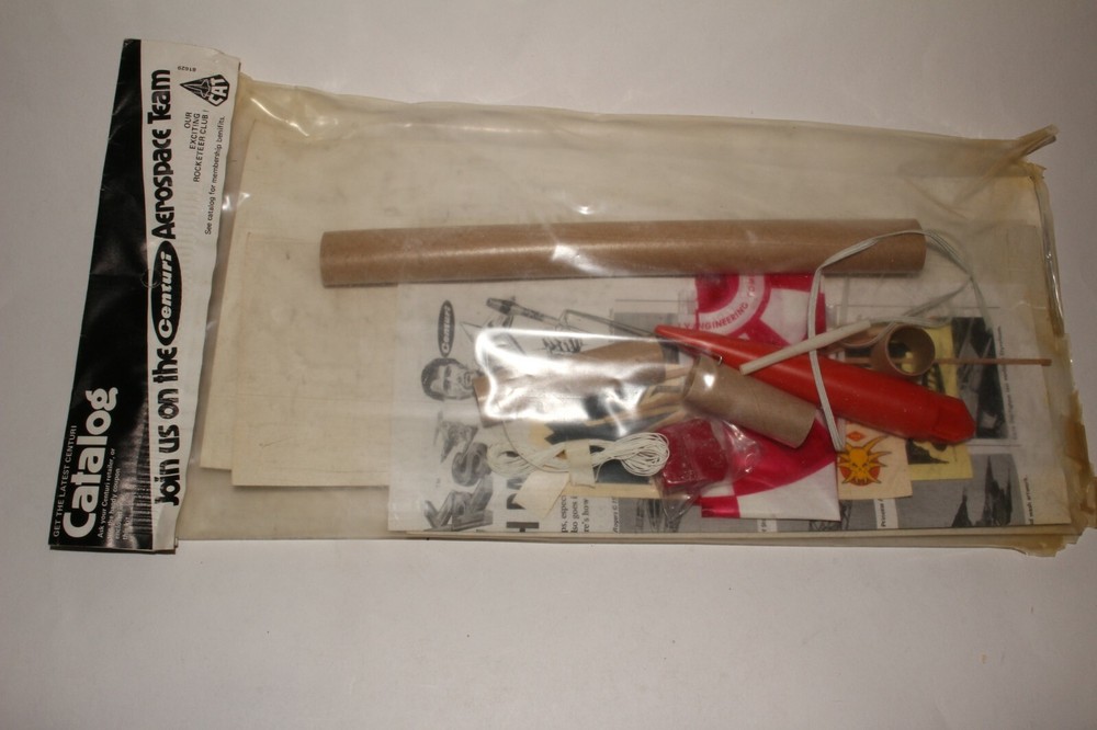 CENTURI FLYING MODEL ROCKET KIT BUCK ROGERS DRACONIAN MARAUDER