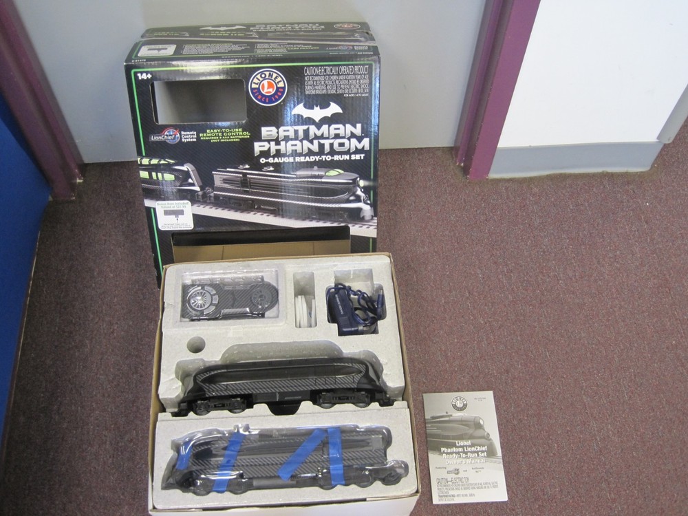 Lionel 6-81470 DC Comics Phantom Batman  LionChief Train Set
