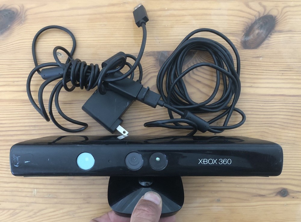 Microsoft Xbox 360 Kinect Sensor Bar Model 1414 With USB Cable No Adapter