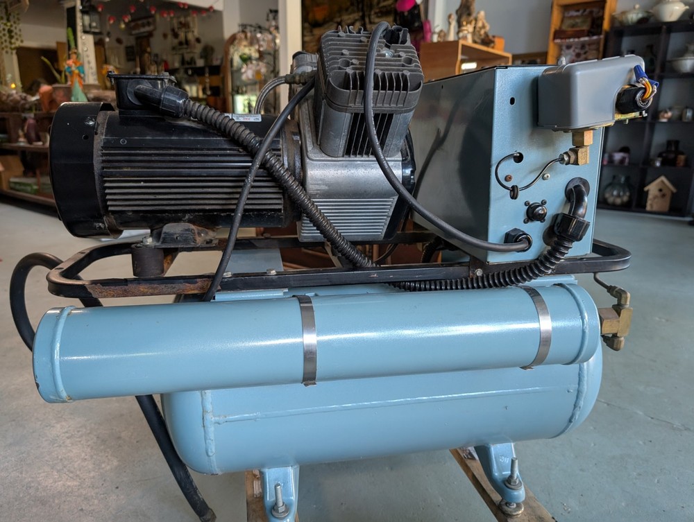 Air Techniques AirStar 21 Dental Oil-Free Air Compressor System