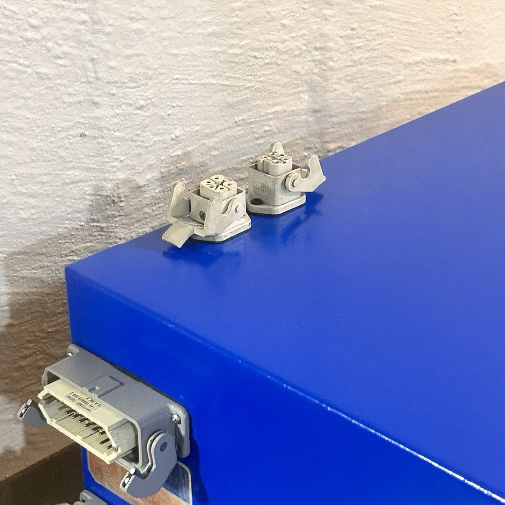 DME 8 Zone Hot Runner Controller. Without card modules