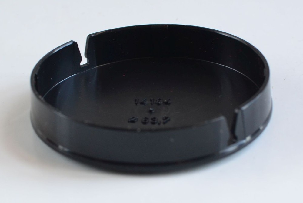 Leitz 14184 Plastic Front Lens Cover (Authentic, Genuine & Original)