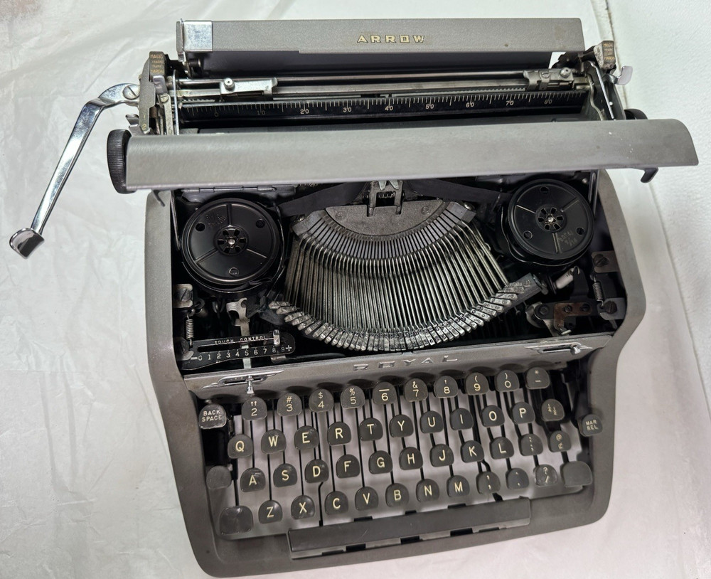Antique 1952 Royal Arrow Typewriter Tested & Working