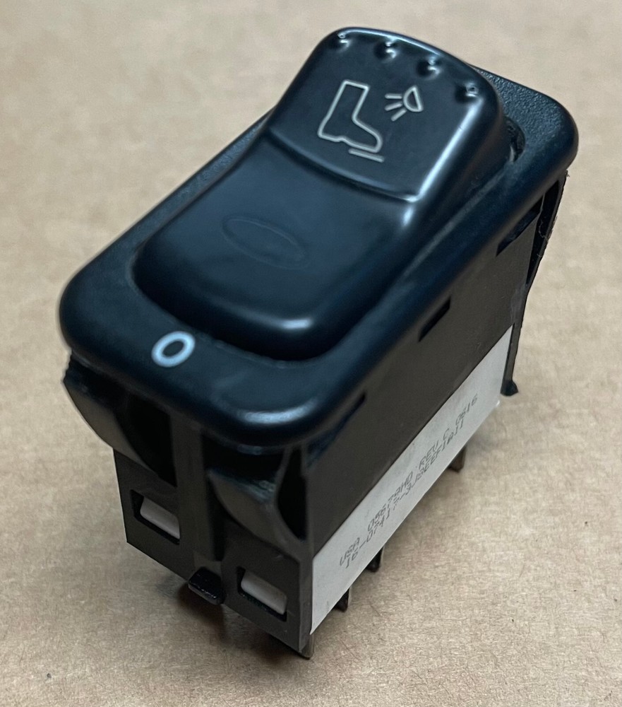 PETERBILT Floor Light Rocker Switch 16-07417-3J8EEF1A11