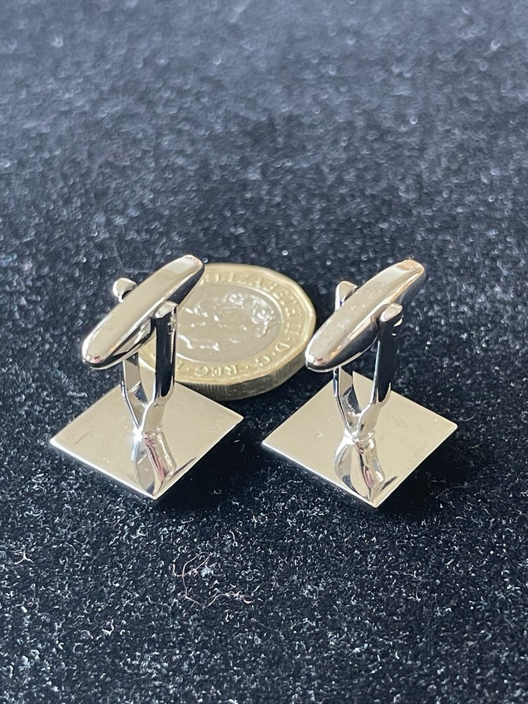 Checked pattern silver tone cufflinks