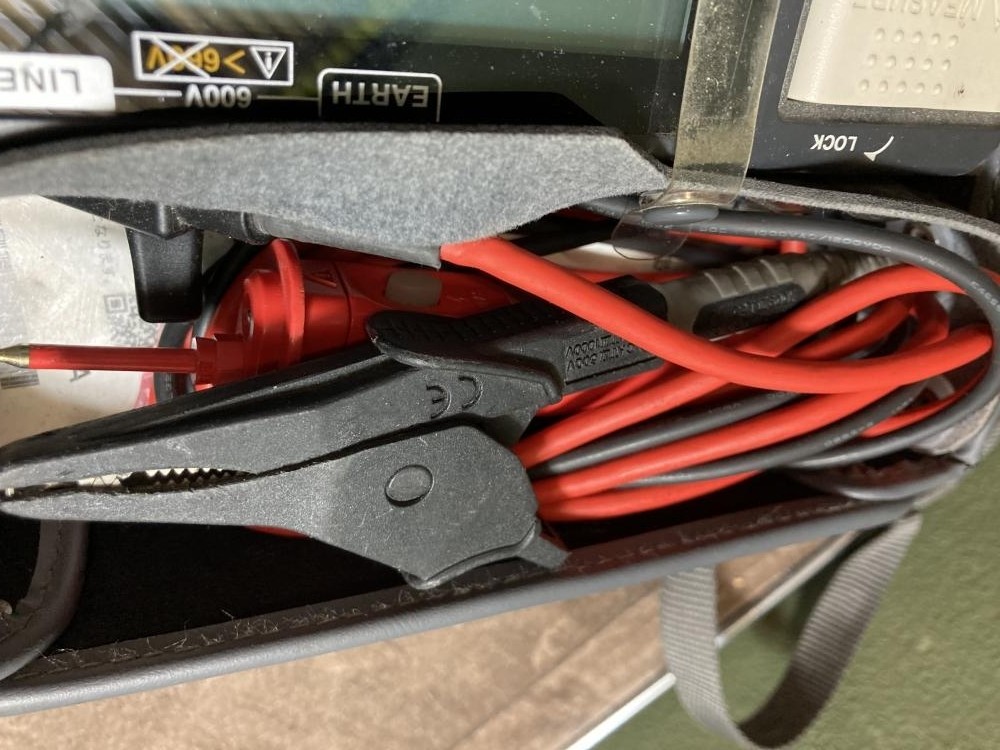 Hioki Insulation resistance tester IR4052 -TESTED EXCELLENT