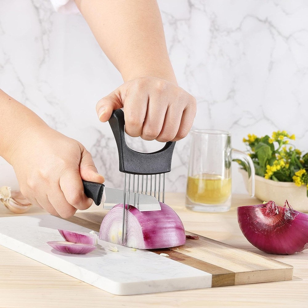 Versatile Onion & Vegetable Cutter with Safety Grip - Includes Protective Cover
