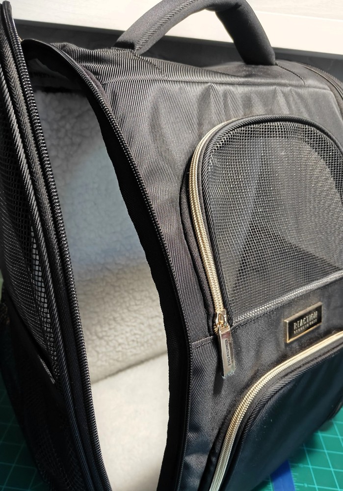 Pet Backpack Kenneth Cole Reaction, NWOT