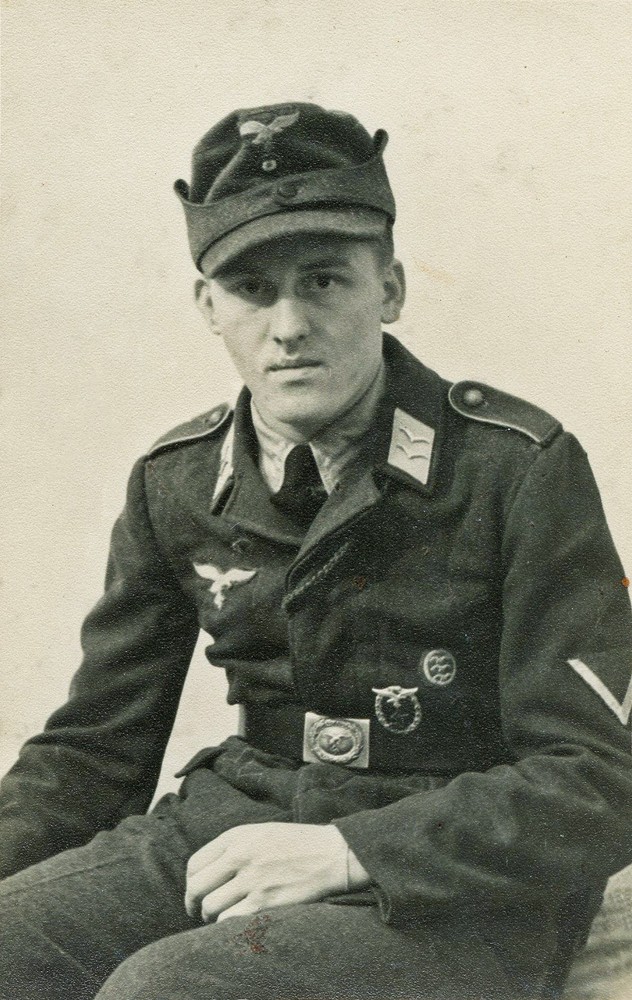 WWII GERMAN LUFTWAFFE GEFREITER SLEEVE CHEVRON