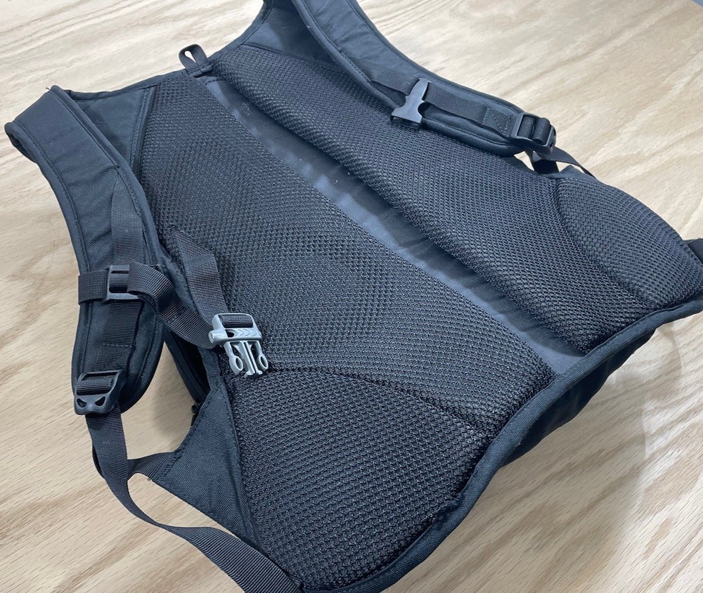 Lowe Alpine Echo 20 Daypack Backpack Black Waist Belt