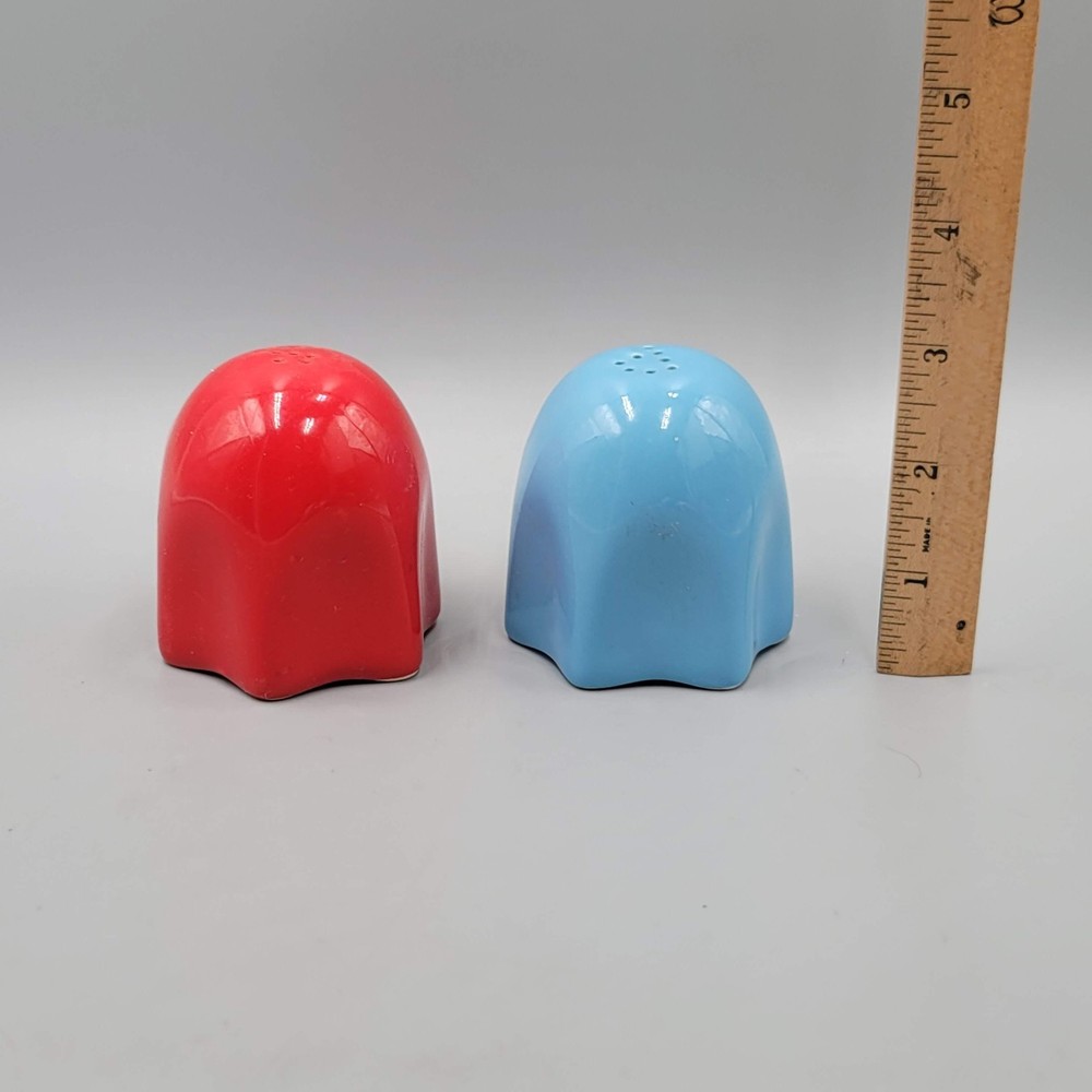 Pac Man Ghost Salt Pepper Shakers Paladone Red Blue Ceramic Kitchen Decor Set