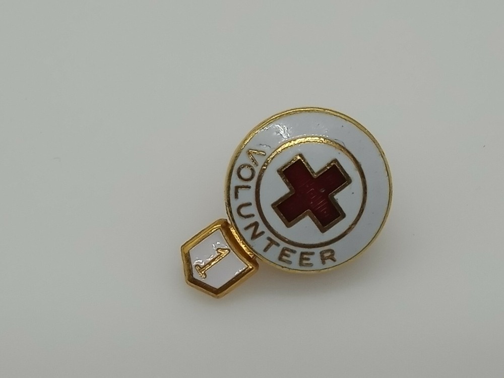 Red Cross 1 Year Volunteer Pin