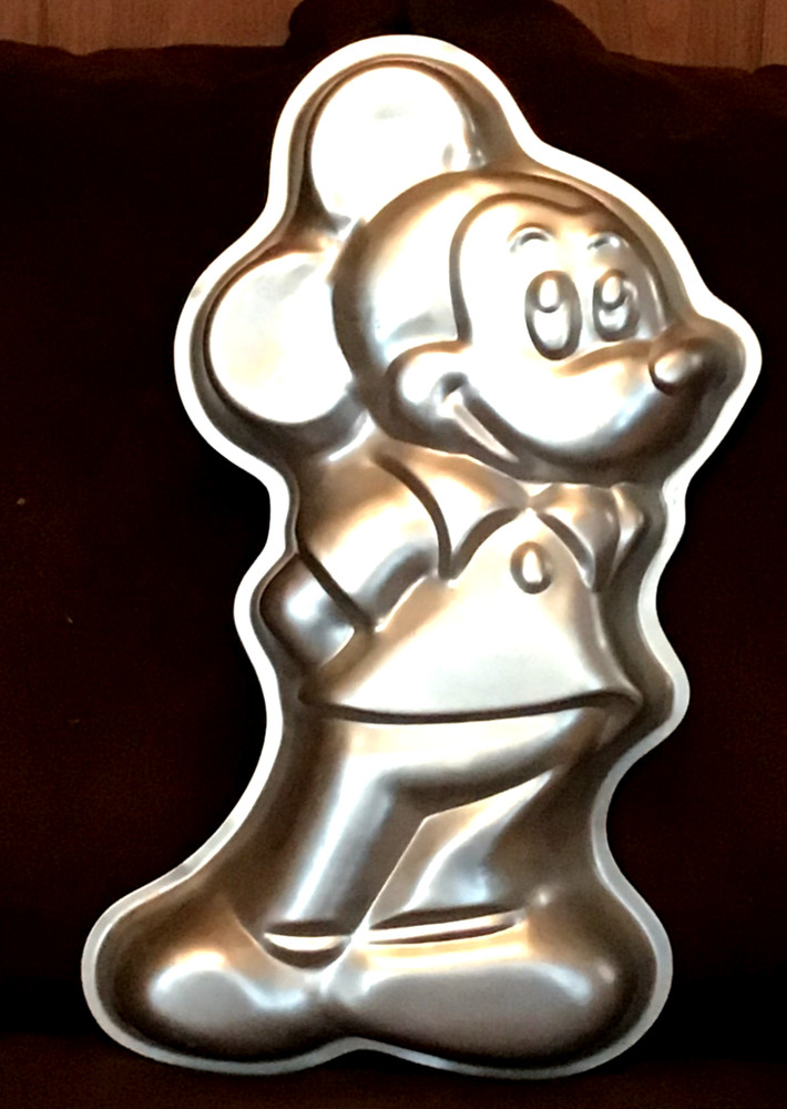 (1) 1978 WILTON MICKEY MOUSE Cake Pan # 515-1805