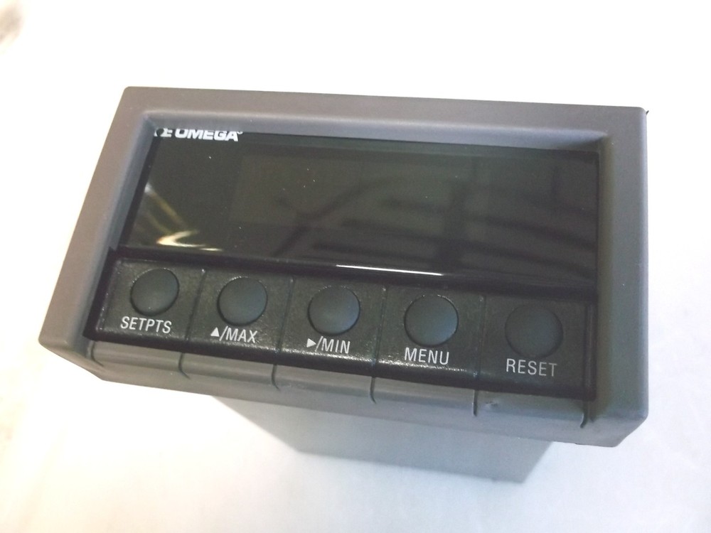 Omega DP25-VRMS-R True RMS Digital Voltmeter Panel-Mount Meter w/ Bezel
