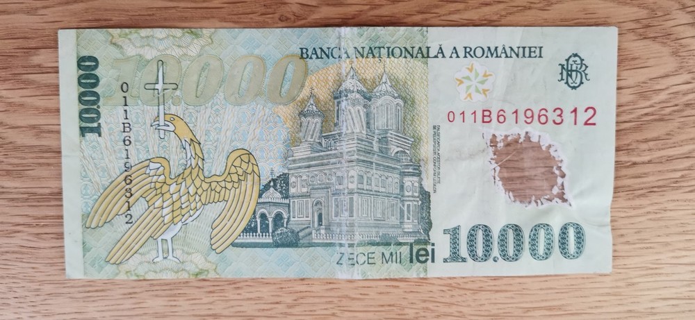 Romanian 10000 polymer Banknote from 2000, 2 pieces