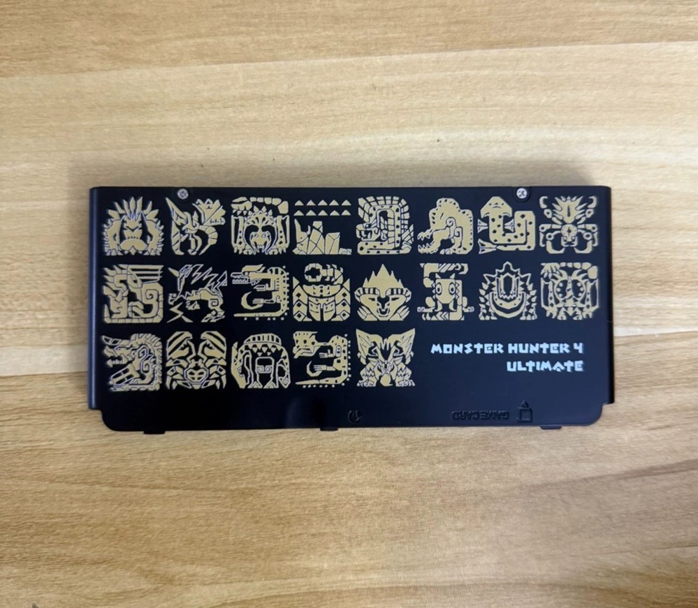 New 3DS Replacement Housing Shell - Monster Hunter 4 Ultimate Themed Patterned