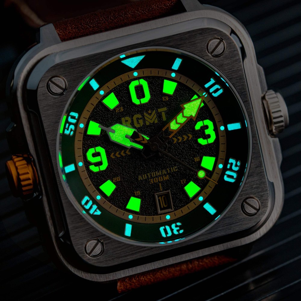 Pershing Automatic Camo Green