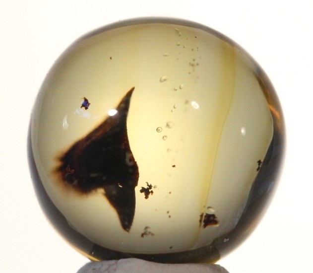 ++ PERFECT LEAF in Mexican Amber Sphere 11mmd