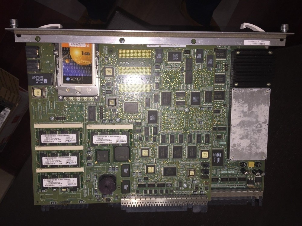 JUNIPER ERX-5G2GECC-SRP JUNIPER SRP-5G+ / SWITCH FAB MODULE