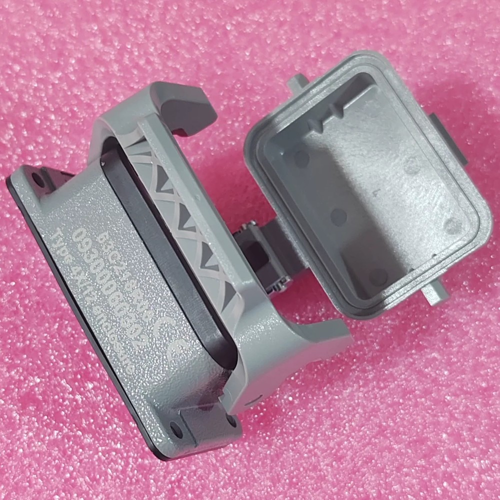 1pcs HARTING 09300060302 Mounting Base