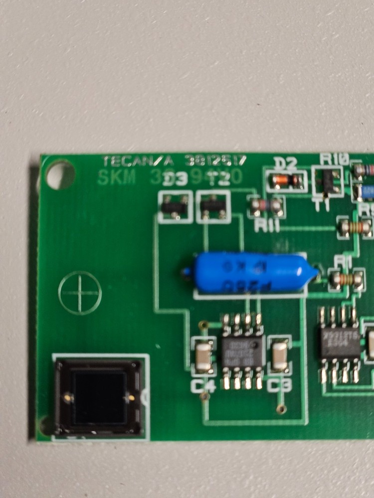 Tecan Ultra PCB Board – 3812517 / B12510701 – OEM Sensor / Interface Module