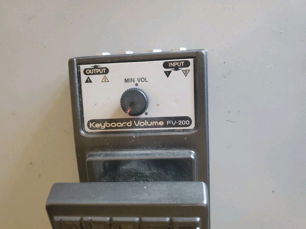 BOSS FV-200 - 2 Input/output Keyboard Volume Pedal