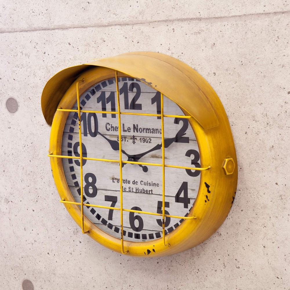 Antique style clock submarine (yellow)