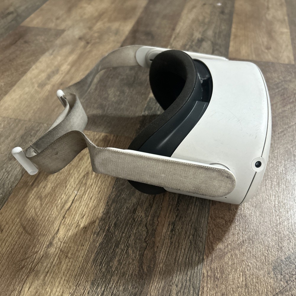Meta Quest 2 - Headset Only - Unknown Storage - See Photos & Description