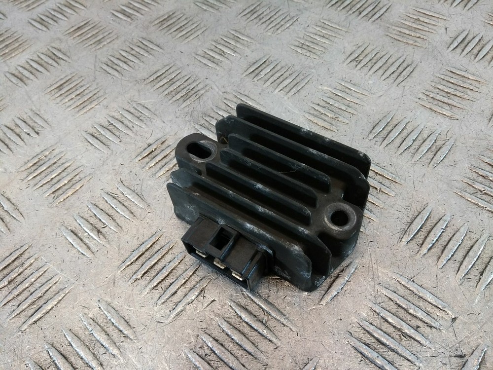 2017 HONDA CB125F  RECTIFIER REGULATOR