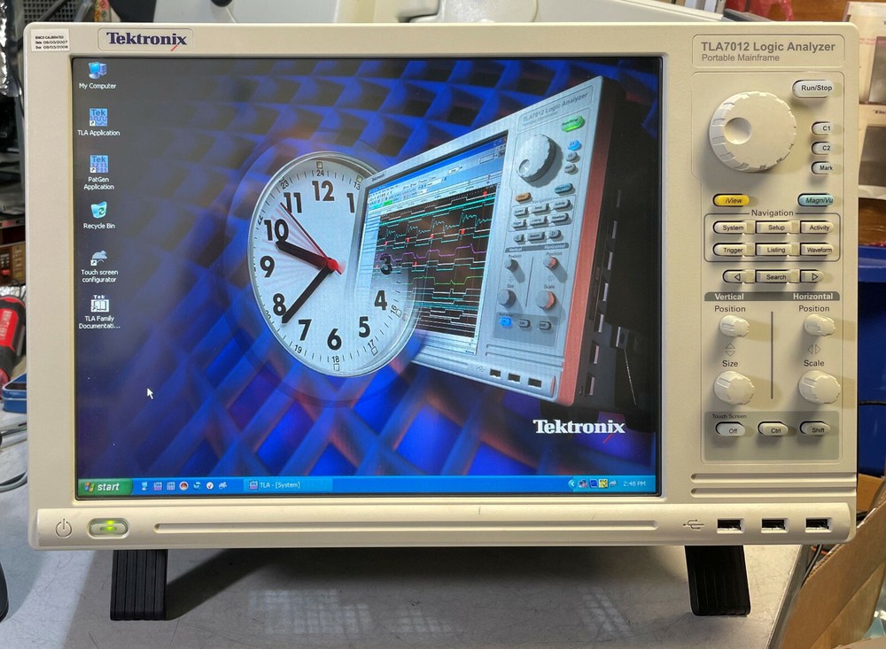 Tektronix TLA7012 Portable Logic Analyzer Mainframe