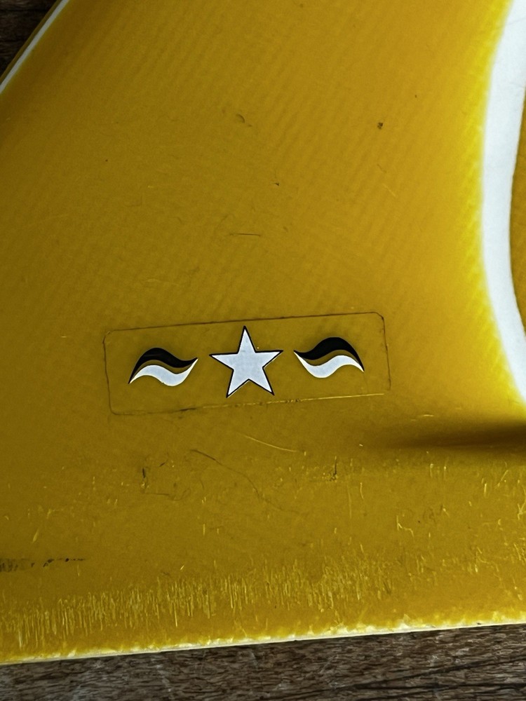 Vintage Star Surfboard Fin Right Side