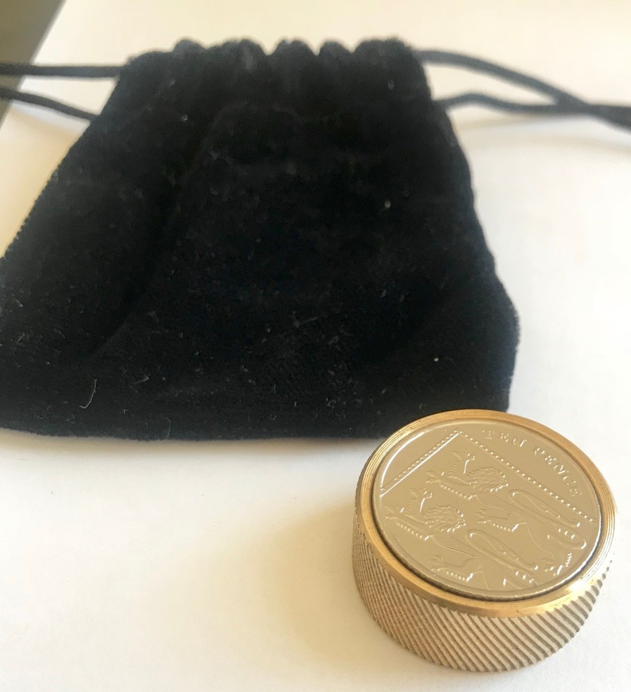 MAGIC COIN FLIGHT - Close up Magic - 10p Coin Magic Trick