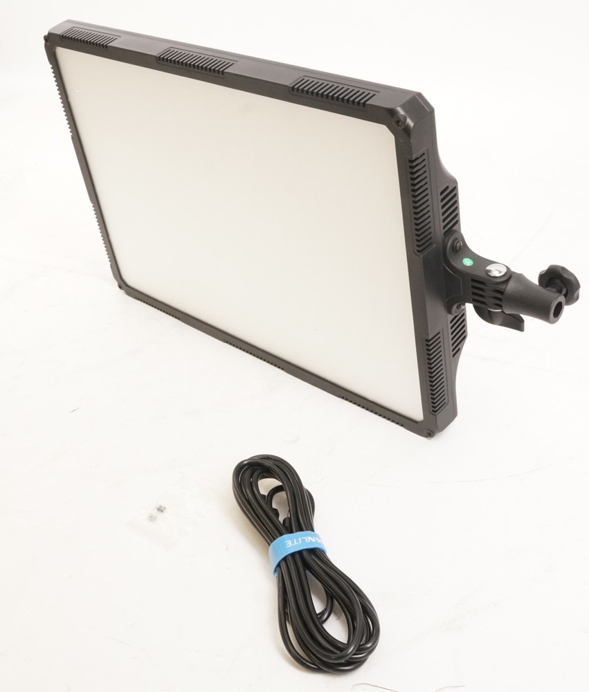 NanLite Compac 100B Bicolor LED Panel