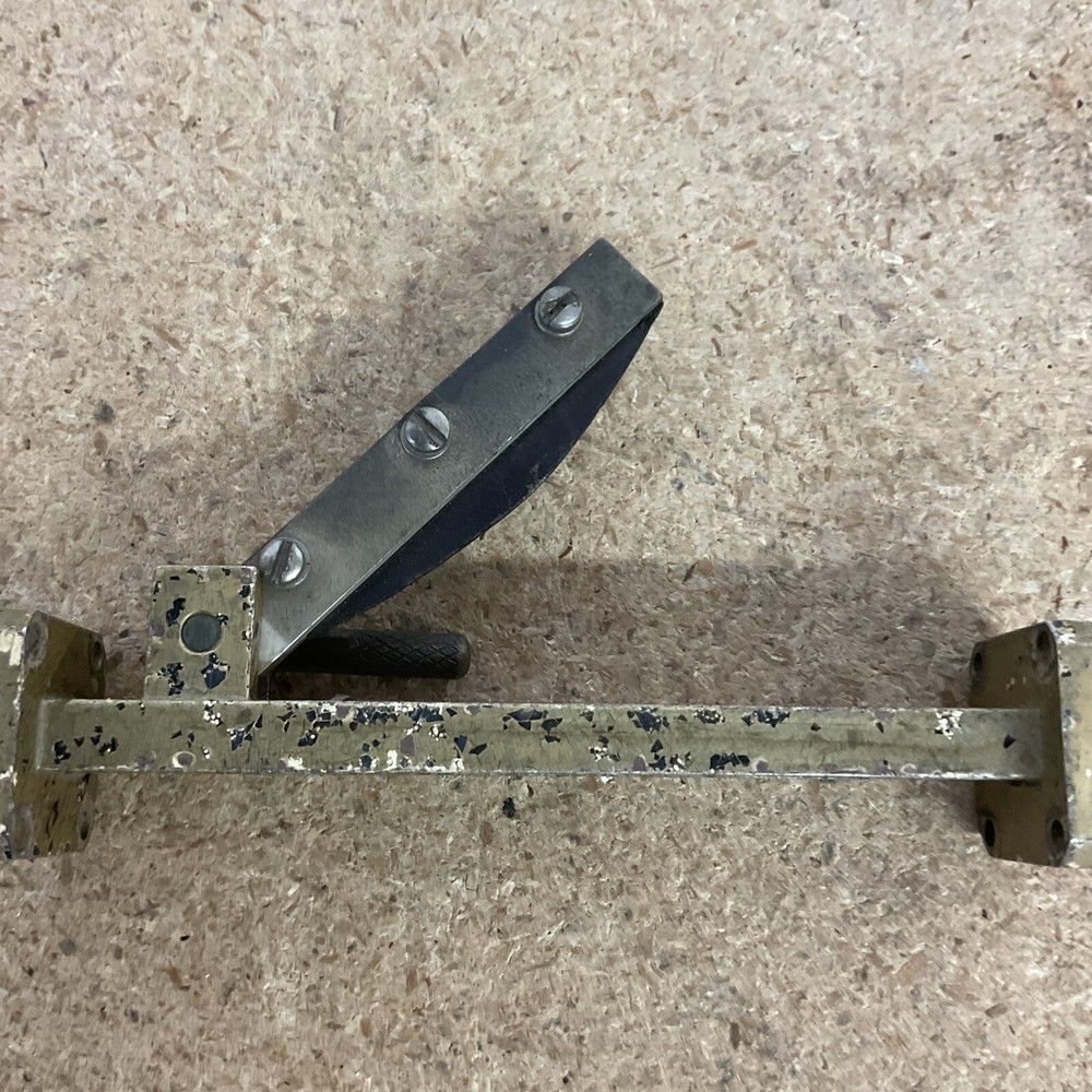 Douglas Microwave Co Model 121K Instrument