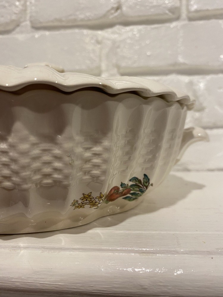 Copeland Spode Glendale Covered Vegetable Bowl