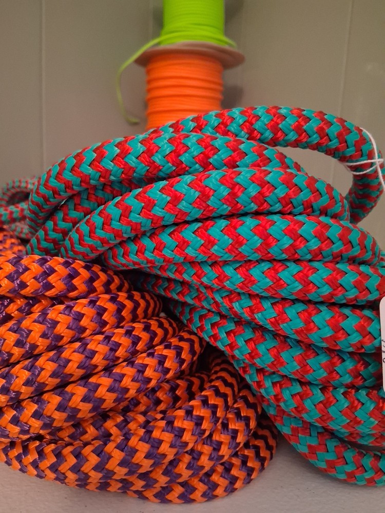 9/16 x 81 ft. Double Braid-Yacht Braid Polyester Rope. Herringbone Turq/red